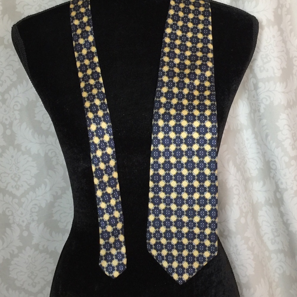 Vintage Geoffrey Beene Tie